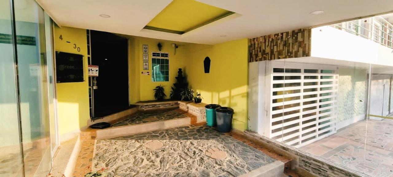 Hostel Green Light Таганга Экстерьер фото
