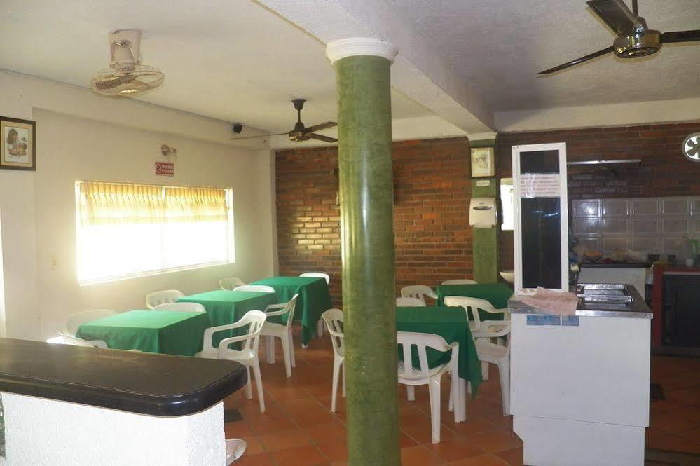 Hostel Green Light Таганга Экстерьер фото