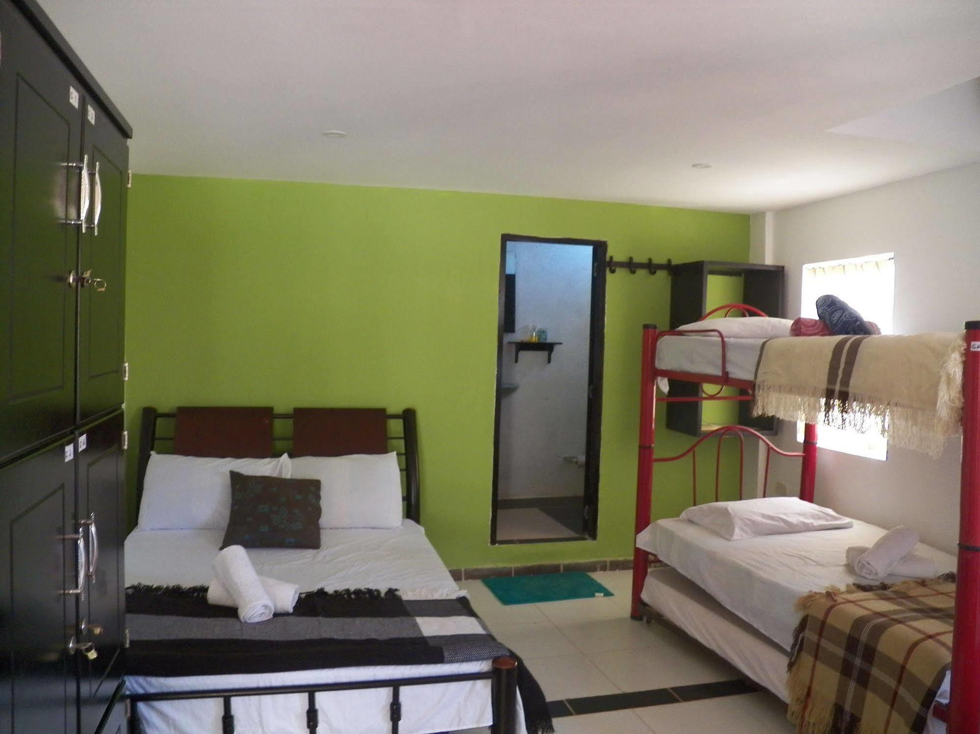 Hostel Green Light Таганга Экстерьер фото