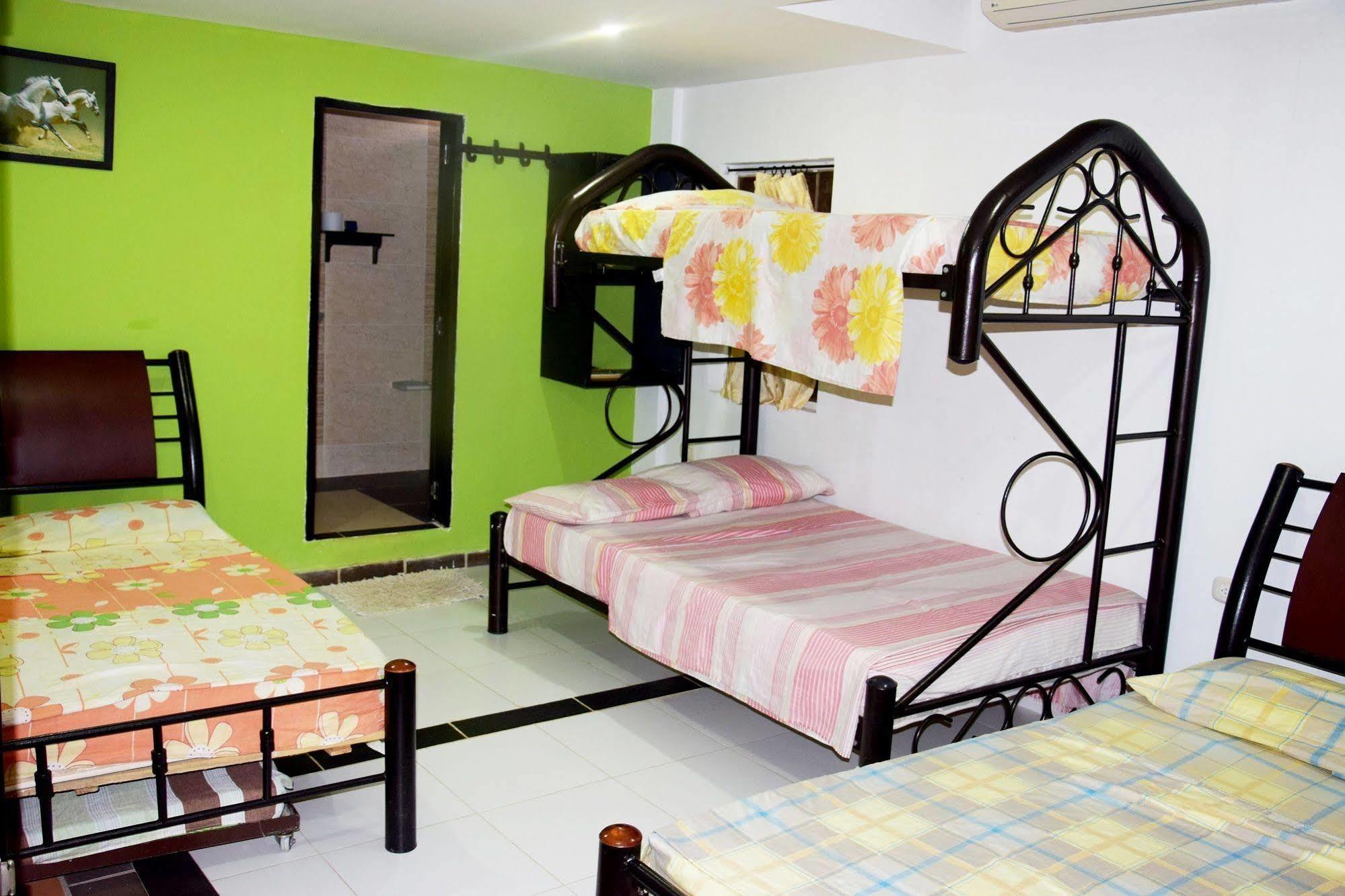 Hostel Green Light Таганга Экстерьер фото